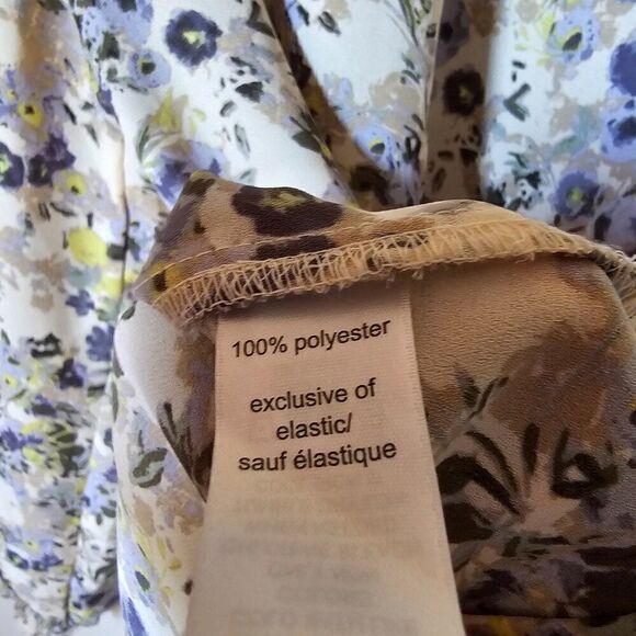 EUC LIKE NEW MAURICES FLORAL BUTTON DOWN LONG SLEEVES TOP SIZE XL - Picture 11 of 13